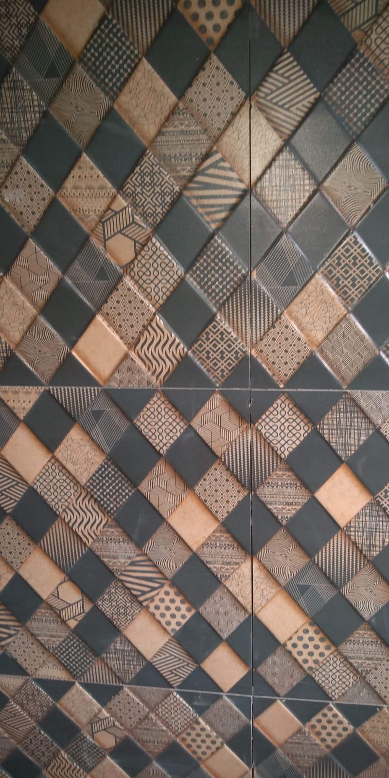 Revestimento cerâmico decorativo em losangos